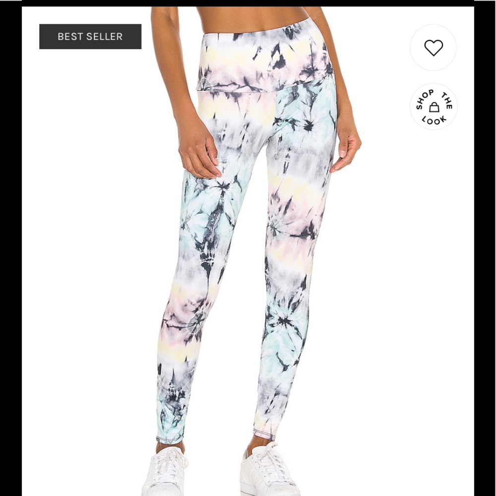 Onzie tie dye leggings